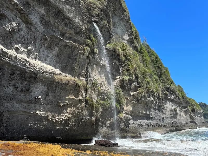 Wavine Cyrique Falls