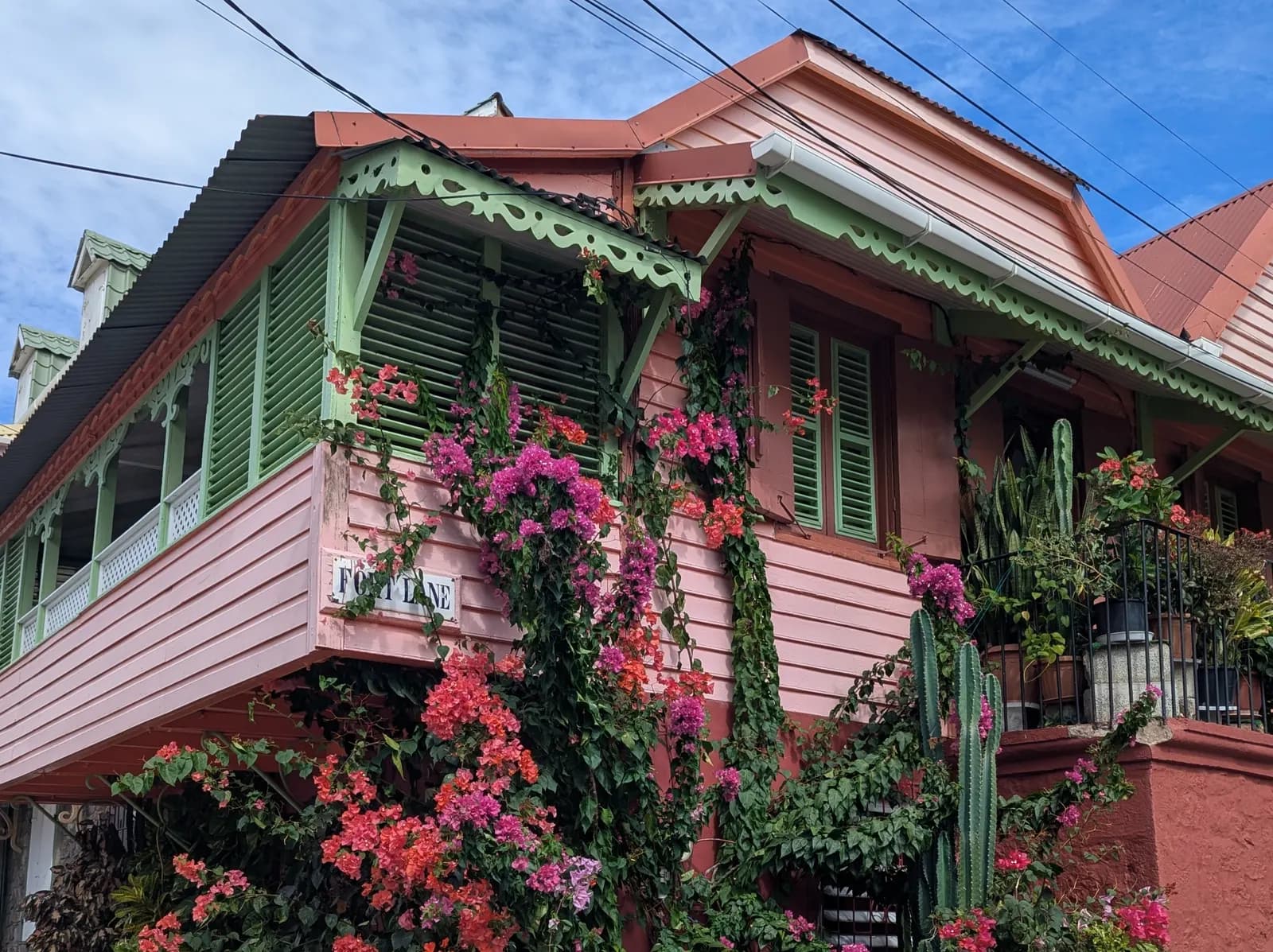 Roseau Authentique – Urban and Cultural Walking Tour photo 4